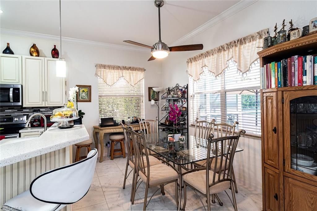 2540 Keystone Lake Dr, Cape Coral, FL 33909 Photo