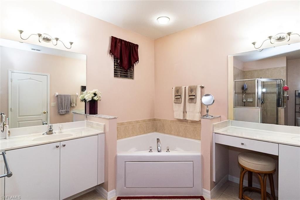 2540 Keystone Lake Dr, Cape Coral, FL 33909 Photo