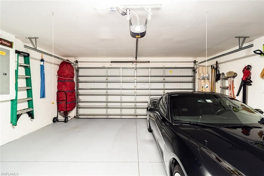 2540 Keystone Lake Dr, Cape Coral, FL 33909 Photo