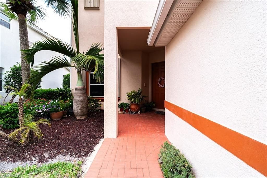 2540 Keystone Lake Dr, Cape Coral, FL 33909 Photo