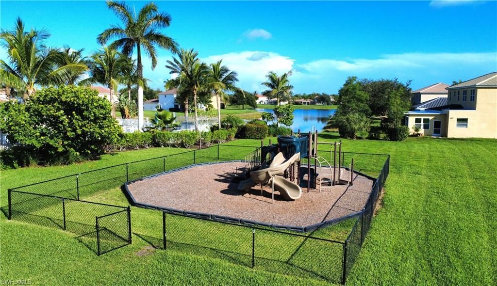 2540 Keystone Lake Dr, Cape Coral, FL 33909 Photo