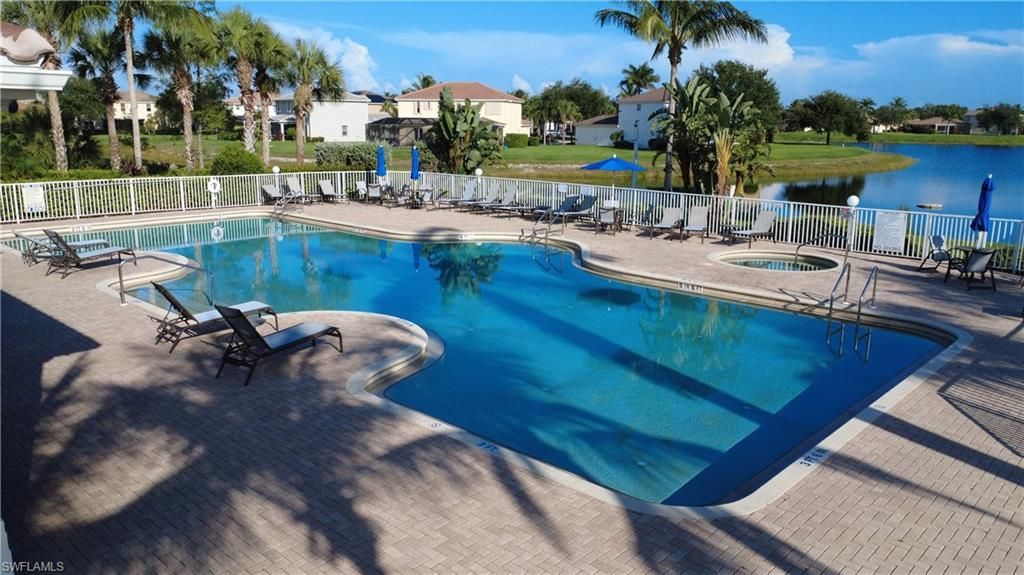 2540 Keystone Lake Dr, Cape Coral, FL 33909 Photo