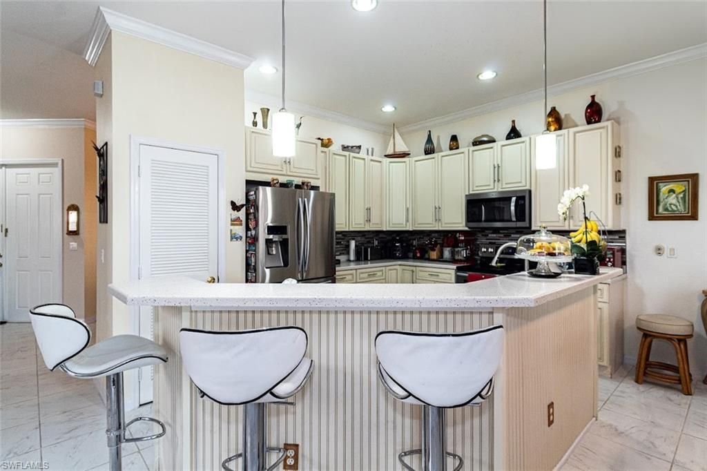 2540 Keystone Lake Dr, Cape Coral, FL 33909 Photo