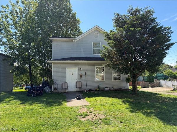1202 Swann Street , Parkersburg, WV 26101