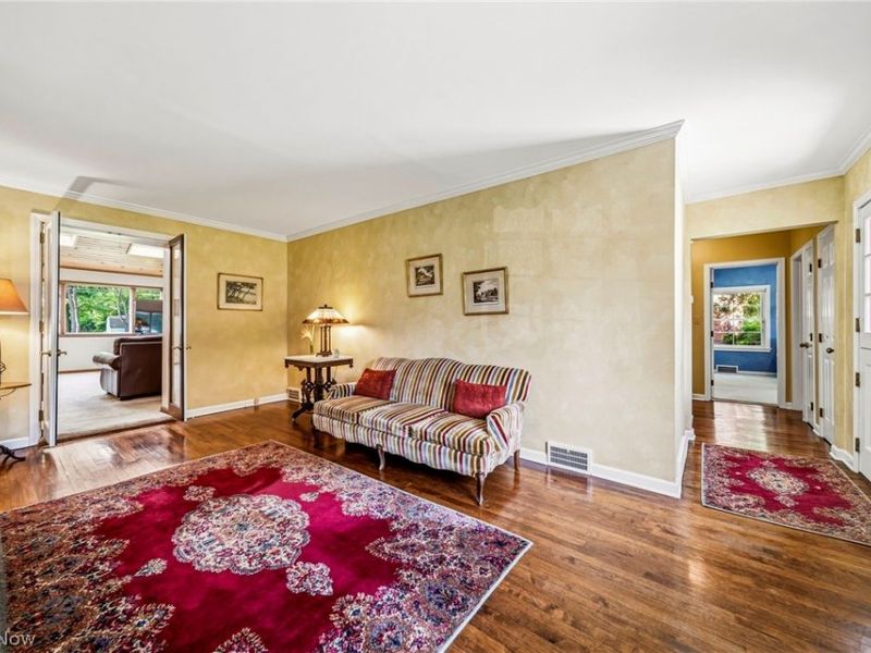 6666 Ridgebury Boulevard, Mayfield Heights, OH 44124 Photo 8