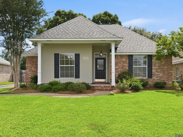 18341 Lake Indigo Dr, Baton Rouge, LA 70817