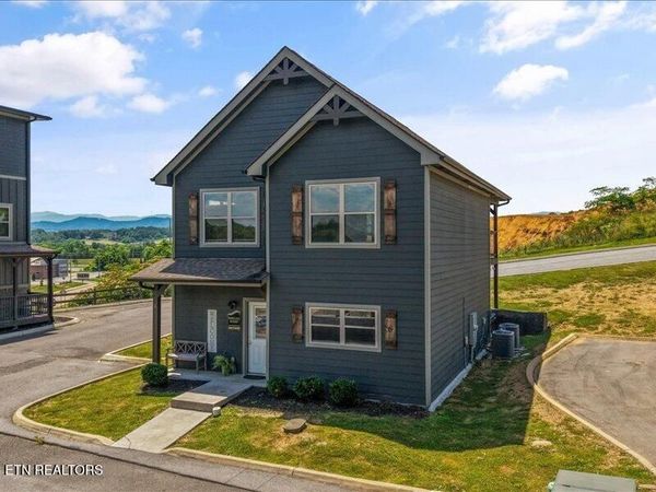 1654 Veterans Blvd, Sevierville, TN 37876