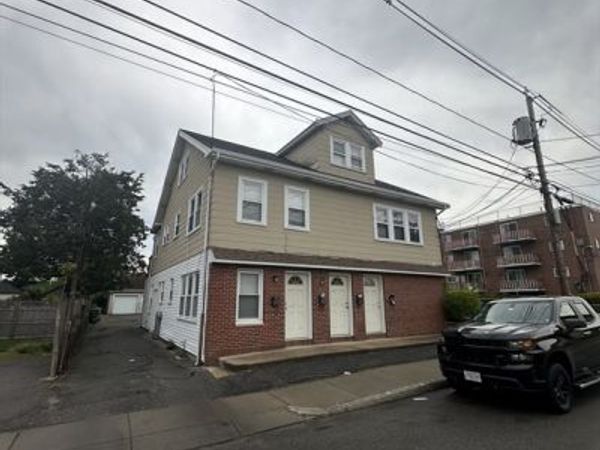 92-94 Waltham Street, Unit 4, Watertown, MA 02472
