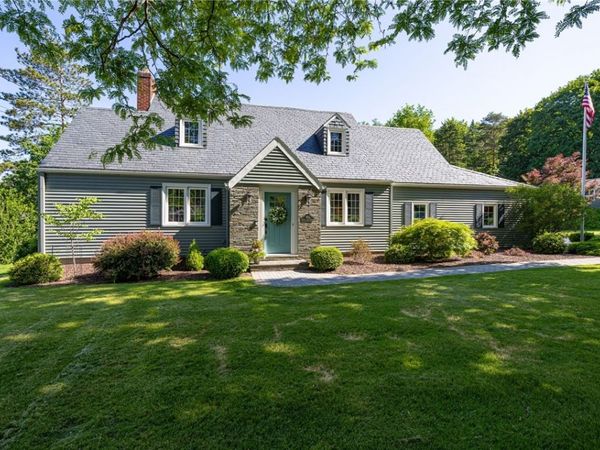 462 Seneca Park Avenue , Rochester, NY 14617