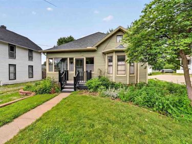 709 N Calhoun St, West Liberty, IA 52776