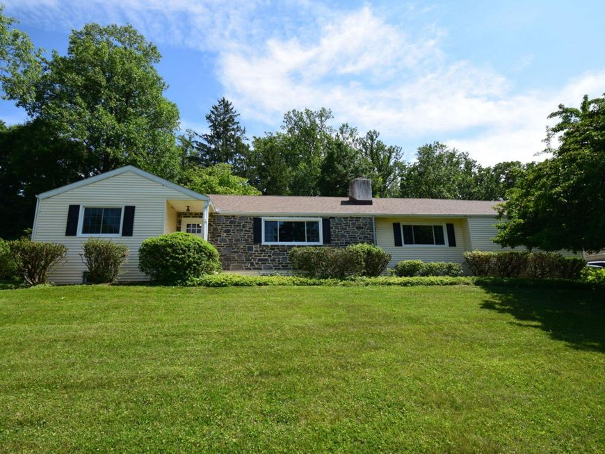 4 Carol Lane, Berwyn, PA 19312 Main Photo