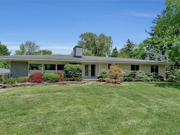 7932 Quaker Road, Orchard Park, NY 14127