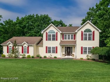 212 Circle Drive, Mountain Top, PA 18707