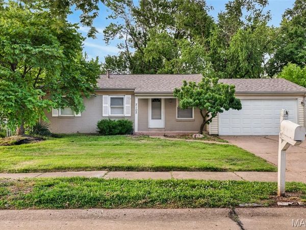 2105 Avon Drive , Unincorporated, MO 63033
