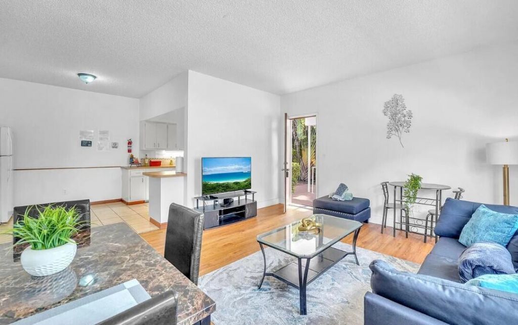 1085 98th Street, Unit 1, Bay Harbor Islands, FL 33154 Photo