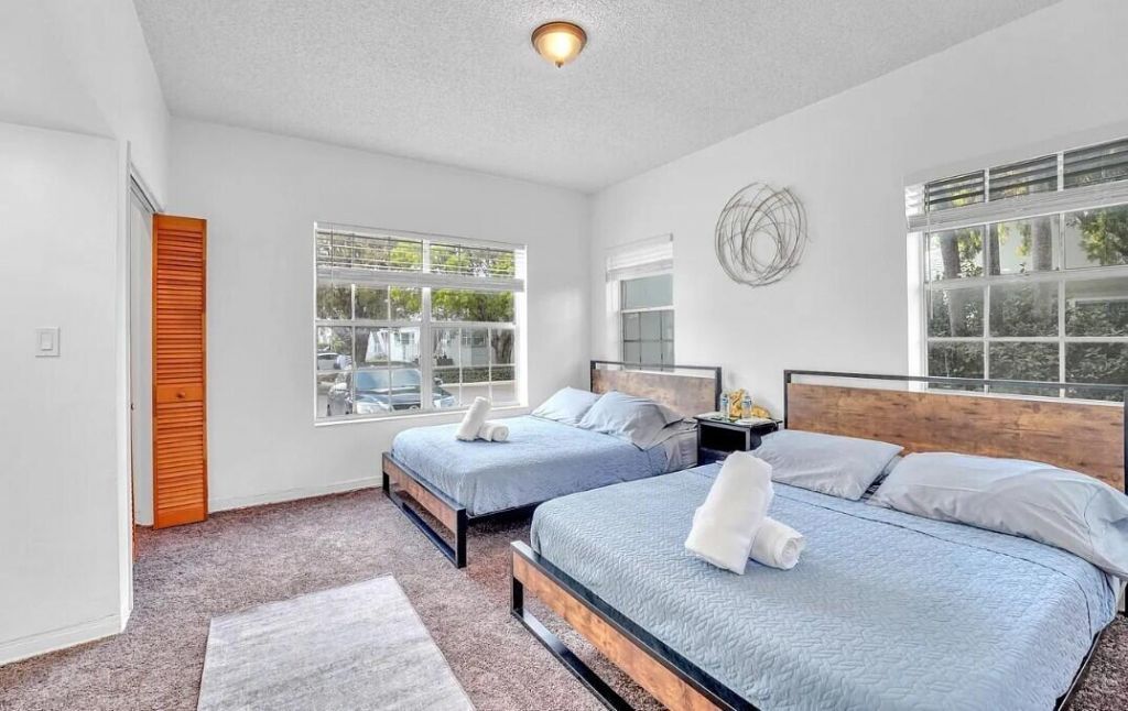 1085 98th Street, Unit 1, Bay Harbor Islands, FL 33154 Photo