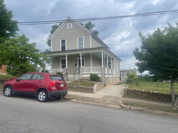 361 Day AVE SW, Unit & 361B, Roanoke, VA 24016
