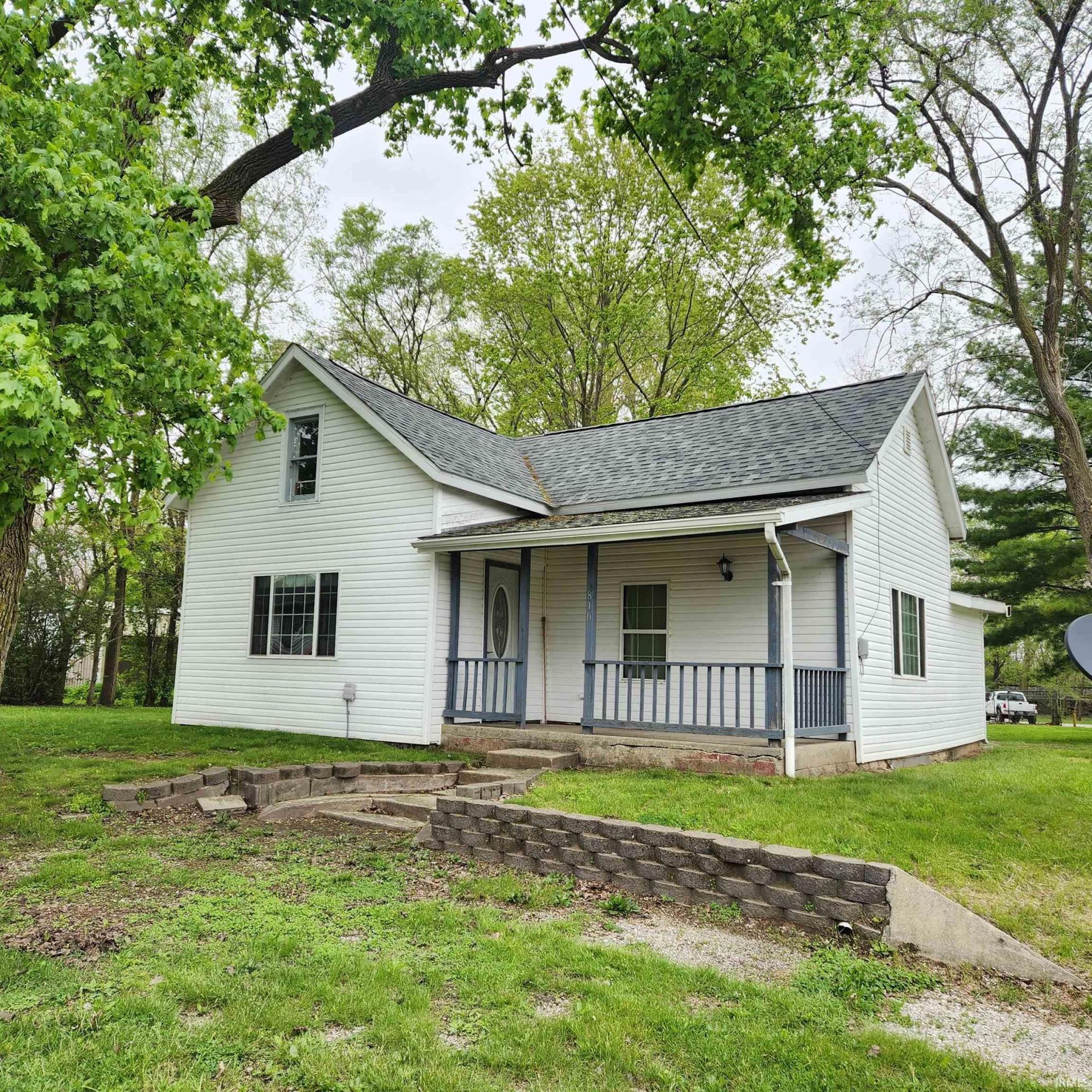 810 W Tower Street, Pierceton, IN 46562 Main Photo