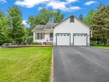 31 Cheshire Lane , Rochester, NY 14624