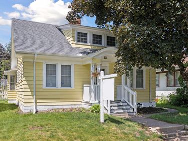 387 Cretin Avenue S, Saint Paul, MN 55105