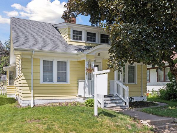 387 Cretin Avenue S, Saint Paul, MN 55105