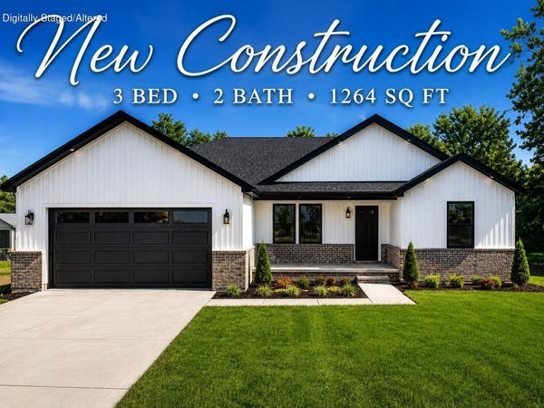 137 W Hawthorne Street , Aurora, MO 65605