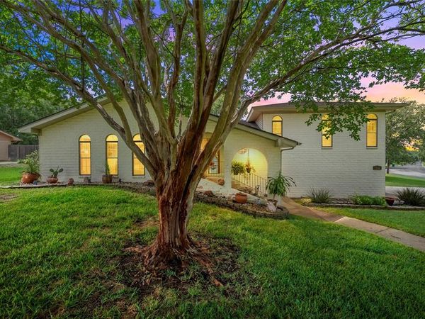 312 Opal Street , Hewitt, TX 76643
