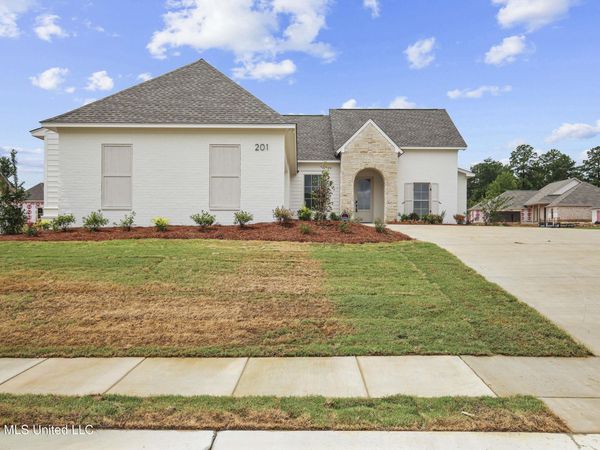 201 Benners Lane, Madison, MS 39110