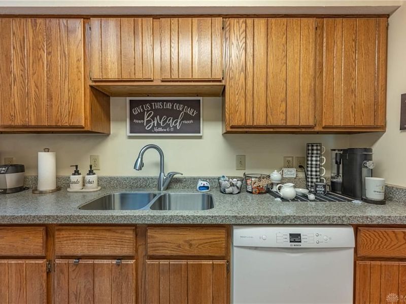 546 Kyle Lane, Fairborn, OH 45324 Photo 12