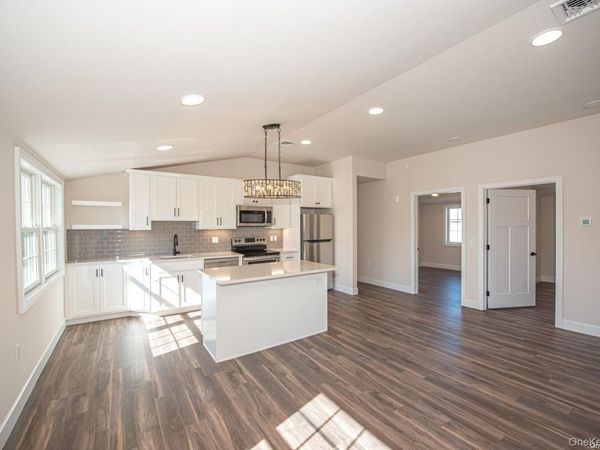 1090 New York Avenue , Unit Penthouse, Huntington Station, NY 11746