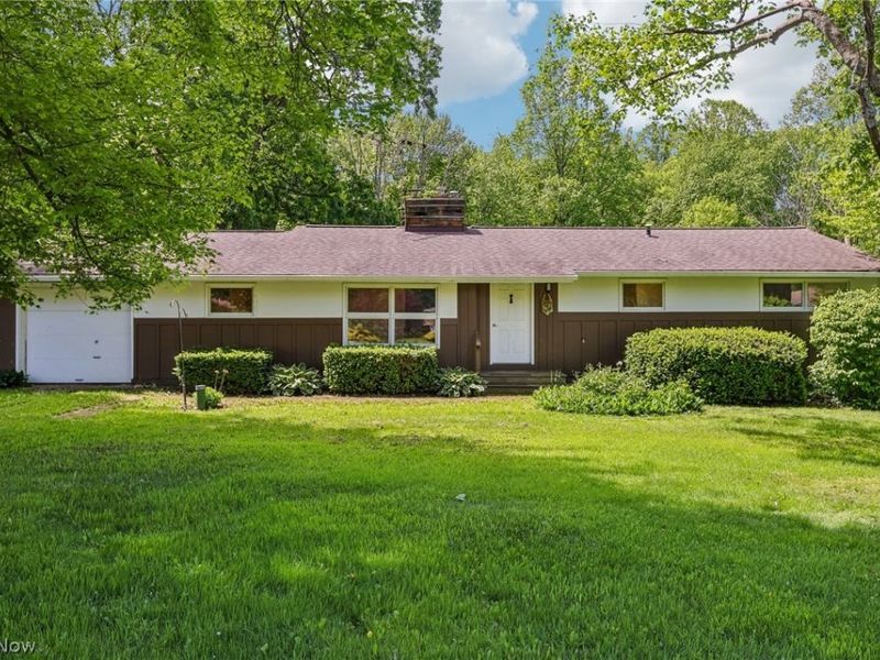 9087 Ranch Drive, Chesterland, OH 44026 Photo 1