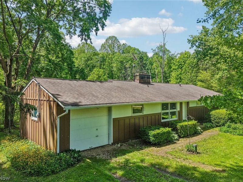 9087 Ranch Drive, Chesterland, OH 44026 Photo 5