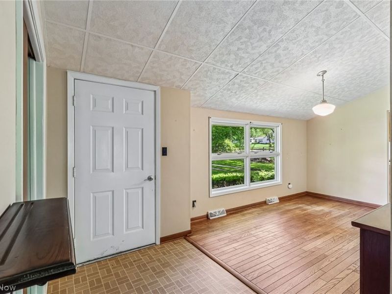9087 Ranch Drive, Chesterland, OH 44026 Photo 5