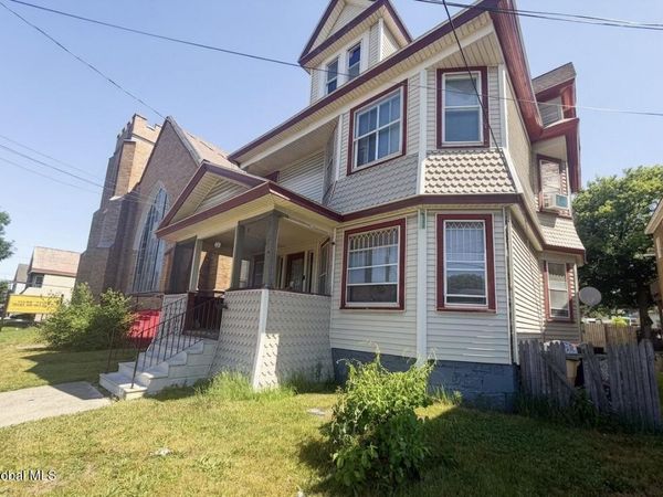 1405 State Street, Schenectady, NY 12304
