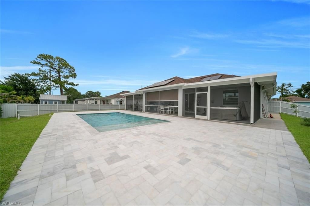 60 Floyd Ave S, Lehigh Acres, FL 33976 Photo
