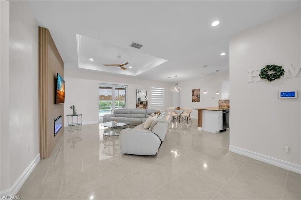 60 Floyd Ave S, Lehigh Acres, FL 33976 Photo
