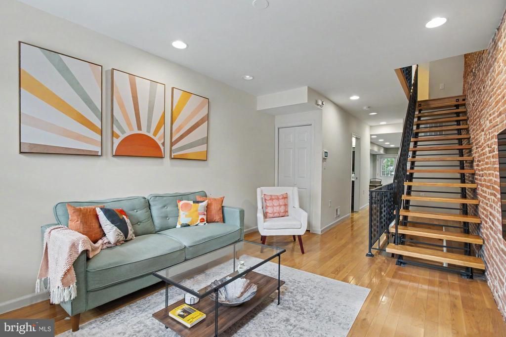 916 S CURLEY STREET, BALTIMORE, MD 21224
