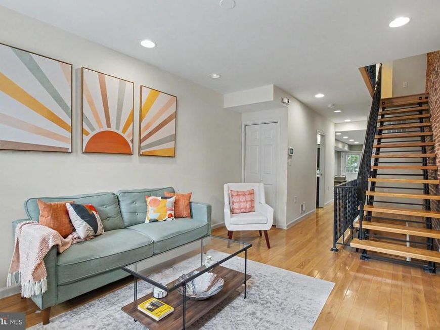 916 S Curley Street , Baltimore, MD 21224 Main Photo