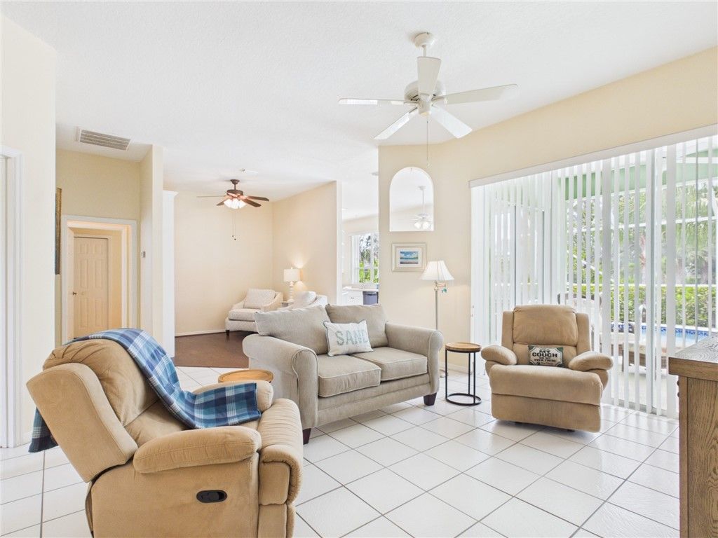 865 George Street, Sebastian, FL 32958 Photo