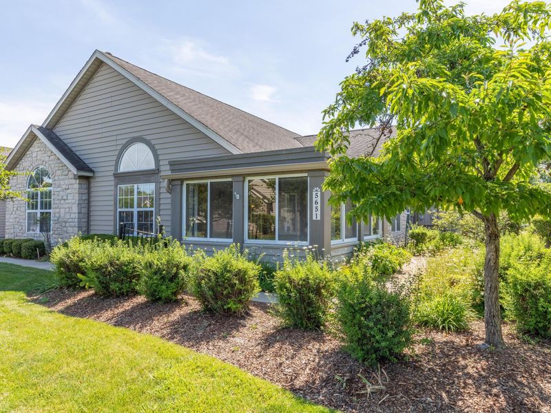 5651 Brickstone Place, Hilliard, OH 43026 Photo 1