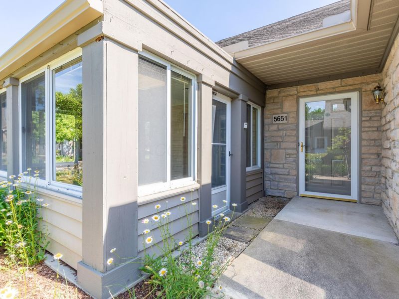 5651 Brickstone Place, Hilliard, OH 43026 Photo 3