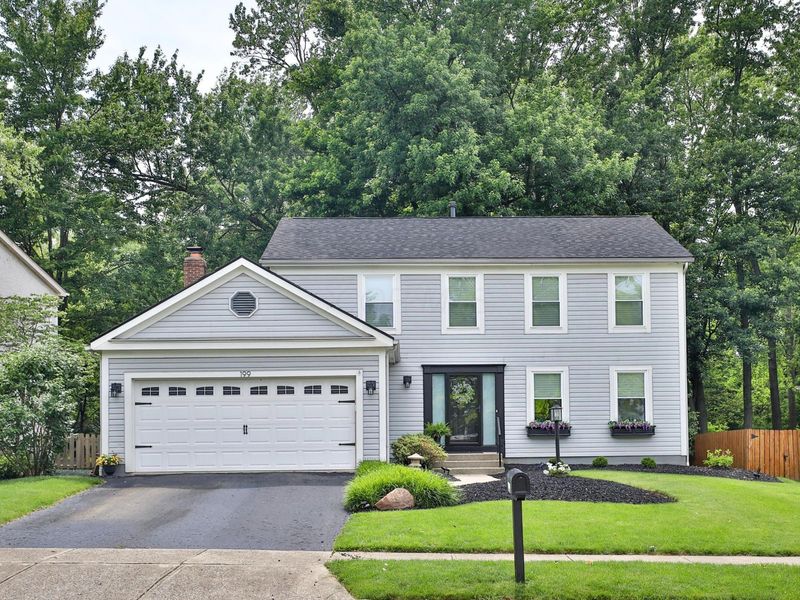 199 Brownsfell Drive, Columbus, OH 43235 Photo 2