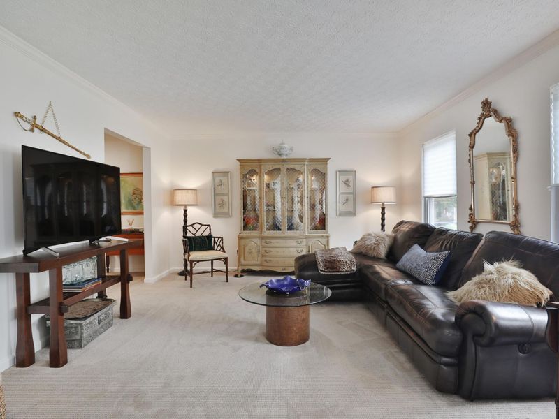 199 Brownsfell Drive, Columbus, OH 43235 Photo 7