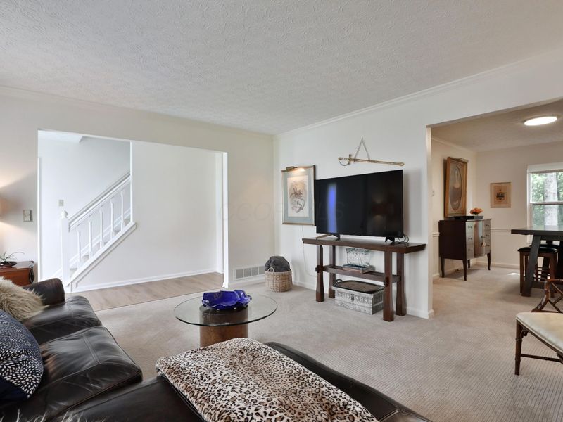 199 Brownsfell Drive, Columbus, OH 43235 Photo 9