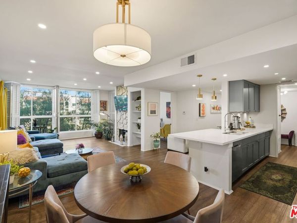 17711 Margate Street, Unit 211, Encino, CA 91316