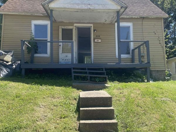 330 W BIRCH Street, Canton, IL 61520