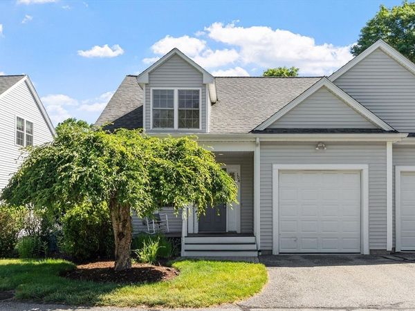 104 Summer Rd, Unit 104, Boxborough, MA 01719