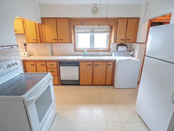 130 Francis St, Unit 2, Everett, MA 02149