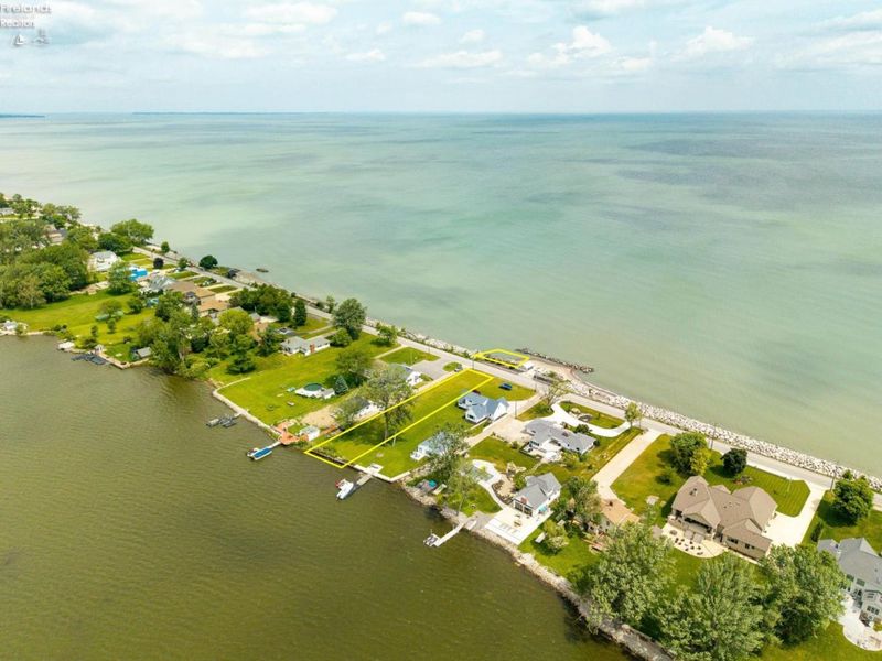 517 Cedar Point Road, Sandusky, OH 44870 Photo 5