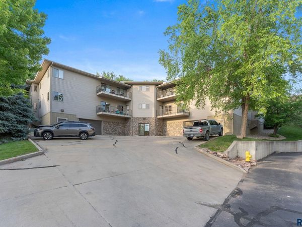 1536 S Southeastern Ave, Unit 303, Sioux Falls, SD 57103